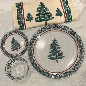 Vintage Christmas Tree Platter etc Arcoroc France Sponge Paint Rim Clear Glass